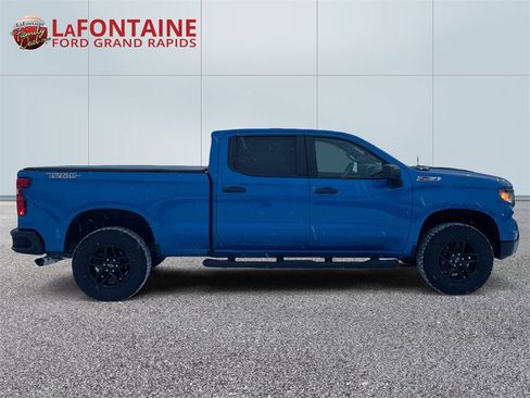 Used 2022 Chevrolet Silverado 1500 Custom Trail Boss w/ LPO, Dark Essentials Package image 8