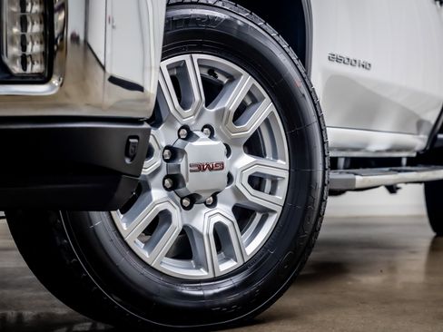 Used 2023 GMC Sierra 2500 SLT AWD/4WD image 24