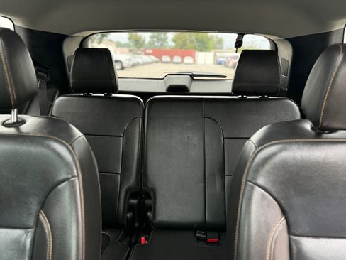 Used 2020 Chevrolet Traverse Premier image 17