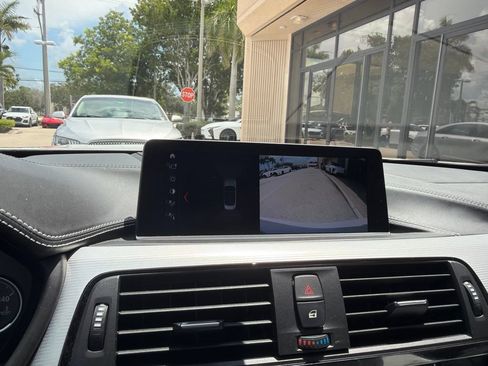 Used 2020 BMW M4 Convertible w/ Competition Package RWD image 22