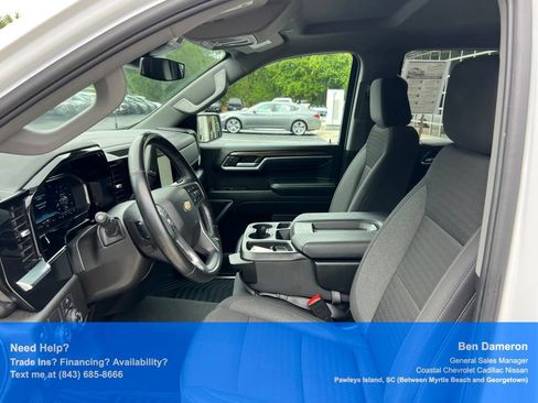 Used 2025 Chevrolet Silverado 1500 LT RWD image 9