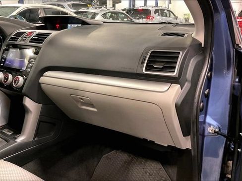 Used 2018 Subaru Forester 2.5i Premium AWD/4WD image 16