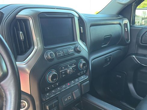 Used 2019 Chevrolet Silverado 1500 LTZ w/ LTZ Premium Package AWD/4WD image 15
