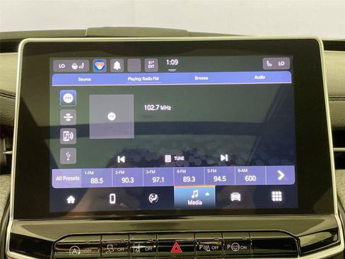 Used 2023 Jeep Compass Latitude w/ Sun and Sound Group AWD/4WD image 7