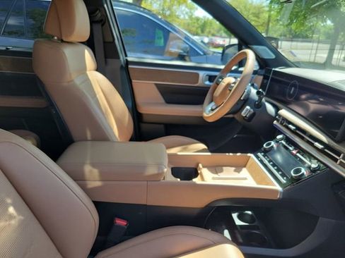 Used 2025 Hyundai Santa Fe Limited image 33