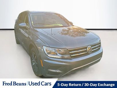Used 2021 Volkswagen Tiguan SE w/ Panoramic Sunroof Package