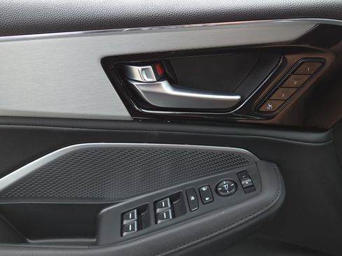 New 2026 Acura MDX SH-AWD image 38