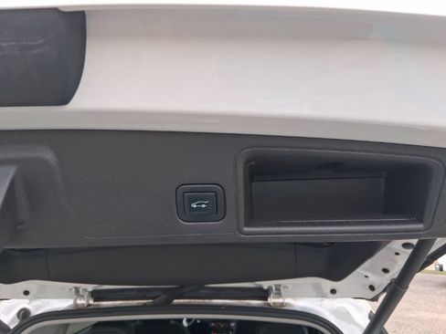 Used 2022 GMC Terrain SLE w/ Driver Convenience Package AWD/4WD image 20