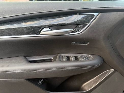 Used 2020 Cadillac XT5 Premium Luxury image 25