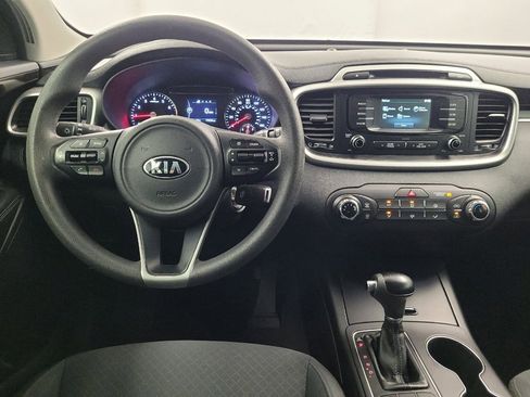 Used 2018 Kia Sorento L FWD image 22