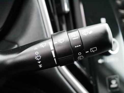 Used 2024 Subaru Outback Premium image 32