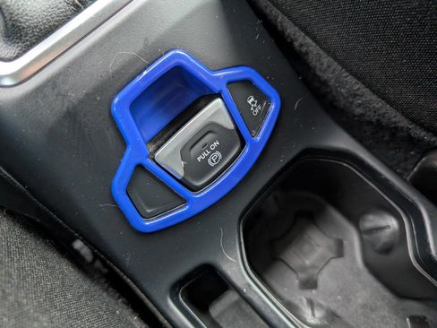 Used 2018 Jeep Renegade Latitude w/ UConnect 8.4 Nav Group image 26