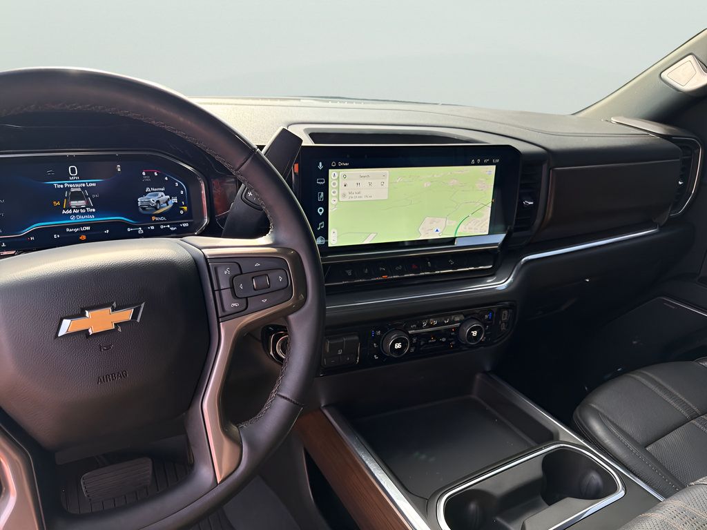 Used 2024 Chevrolet Silverado 2500 High Country w/ High Country Premium Package AWD/4WD image 30