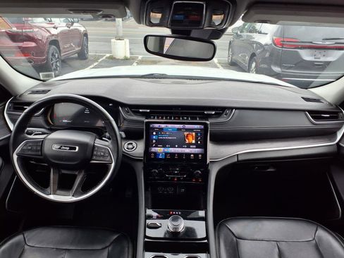 Certified 2022 Jeep Grand Cherokee L Limited image 42