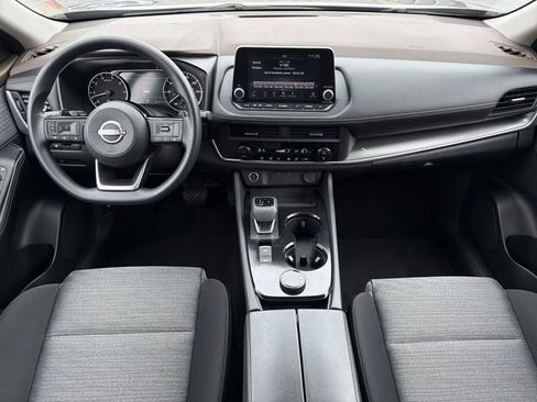 Certified 2023 Nissan Rogue SV image 4