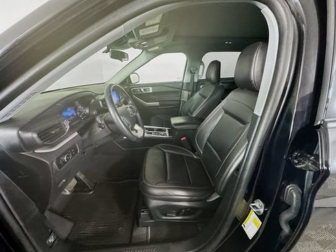Certified 2023 Ford Explorer XLT w/ Equipment Group 202A AWD/4WD image 29