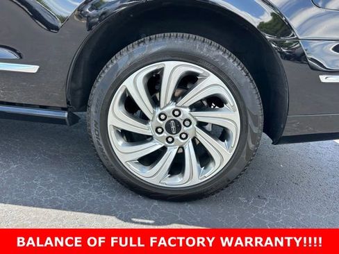 Used 2024 Lincoln Navigator Premiere image 10