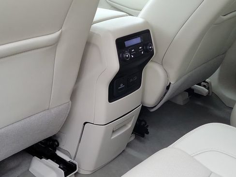 Certified 2023 GMC Acadia Denali w/ Denali Ultimate Package FWD image 15