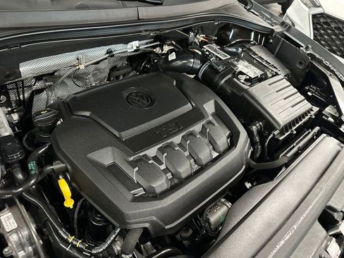 Used 2022 Volkswagen Tiguan SE image 35