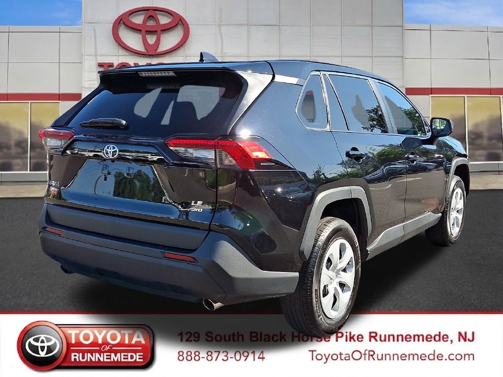 Certified 2025 Toyota RAV4 LE AWD/4WD image 6