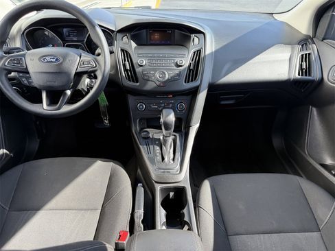 Used 2018 Ford Focus SE image 9