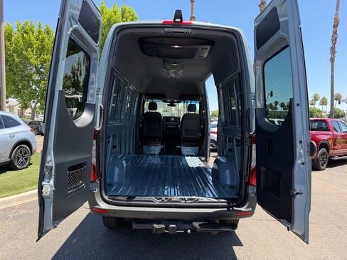 Used 2025 Mercedes-Benz Sprinter 2500 image 14