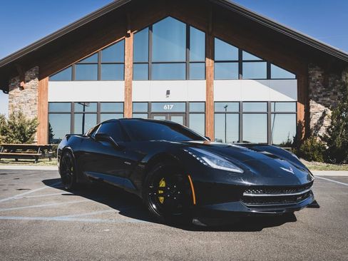 Used 2017 Chevrolet Corvette Stingray Coupe w/ Battery Protection Package image 1