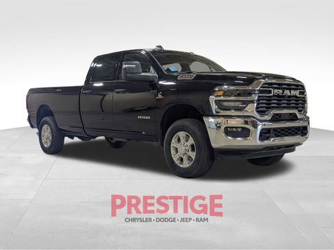 New 2025 RAM 3500 Big Horn AWD/4WD image 3