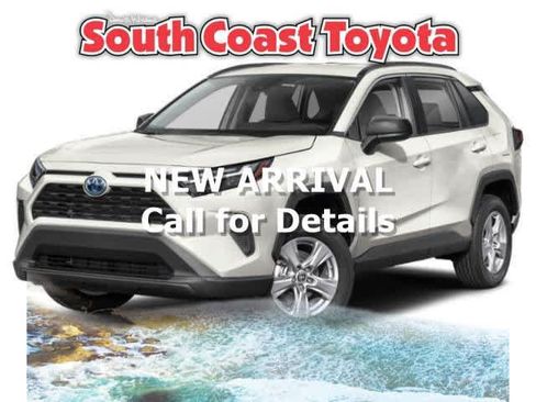 Used 2025 Toyota RAV4 LE AWD/4WD image 1