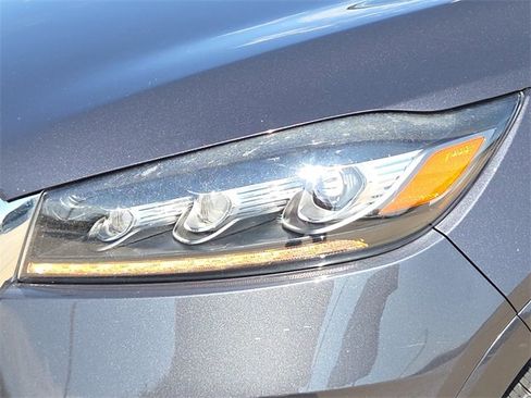 Used 2019 Kia Sorento SX image 4