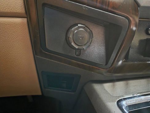 Used 2014 Ford F250 Lariat w/ Lariat Ultimate Package AWD/4WD image 51