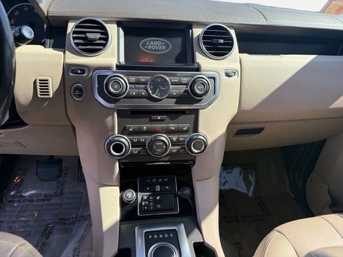Used 2016 Land Rover LR4 HSE AWD/4WD image 11