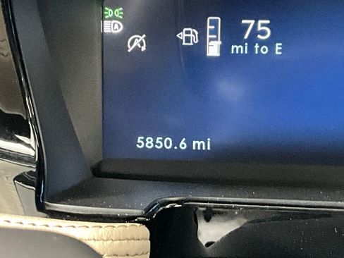 Used 2024 Lincoln Corsair AWD image 20