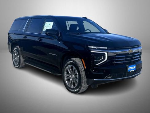 New 2026 Chevrolet Suburban LT w/ Comfort Package image 3