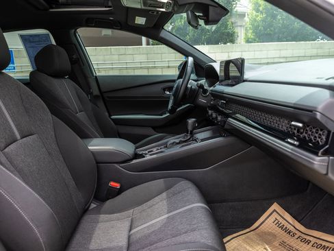 Used 2023 Honda Accord Sport image 27
