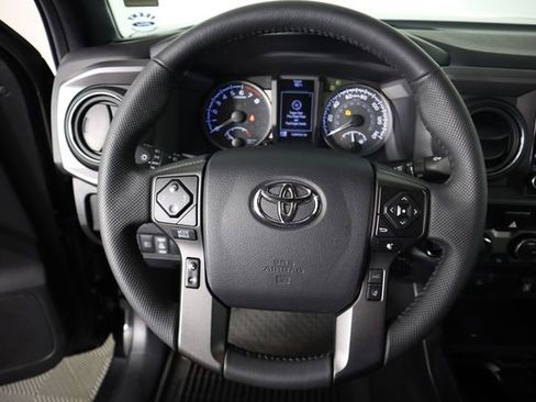 Used 2023 Toyota Tacoma TRD Off-Road AWD/4WD image 40