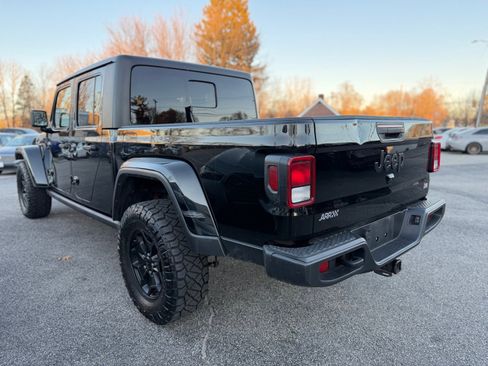 Used 2022 Jeep Gladiator Willys image 6