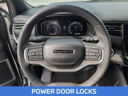 Used 2024 Jeep Wagoneer Series III image 13