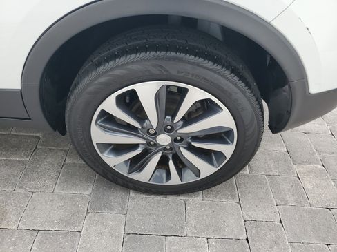 Used 2021 Buick Encore Preferred image 5