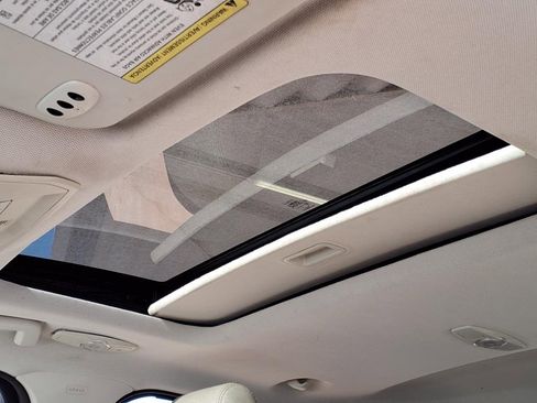 Used 2012 Ford Focus SEL image 10