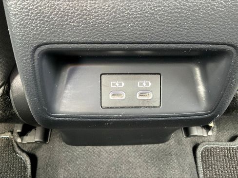 Used 2023 Toyota Corolla LE FWD image 31
