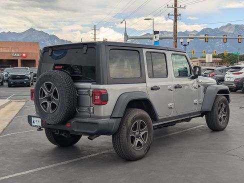 Used 2018 Jeep Wrangler Unlimited Sport S AWD/4WD image 3