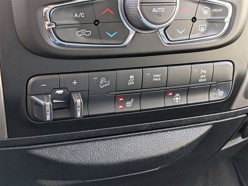 Used 2017 RAM 2500 Big Horn image 17