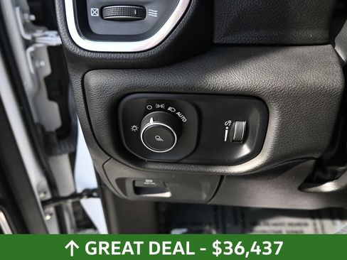 Used 2024 RAM 1500 Laramie AWD/4WD image 27