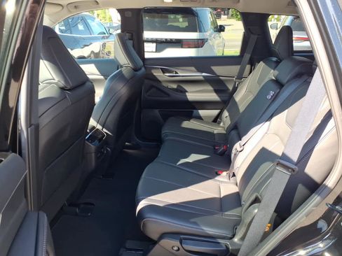 Certified 2023 INFINITI QX60 Luxe w/ Cargo Package AWD/4WD image 13