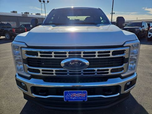 New 2026 Ford F250 XLT w/ FX4 Off-Road Package image 3