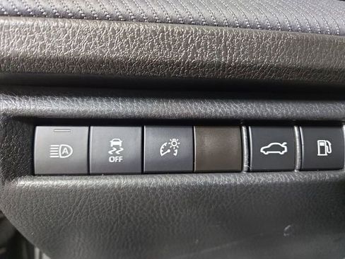 Used 2025 Toyota Camry SE FWD image 26