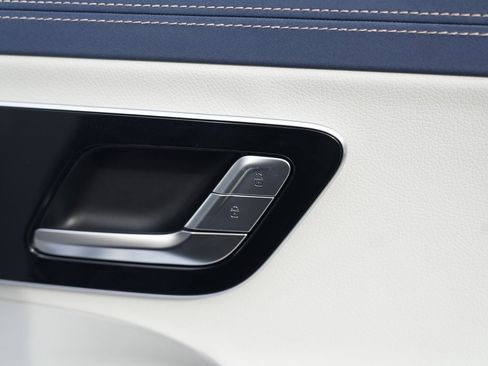 Used 2023 Mercedes-Benz EQE 500 4MATIC SUV image 42