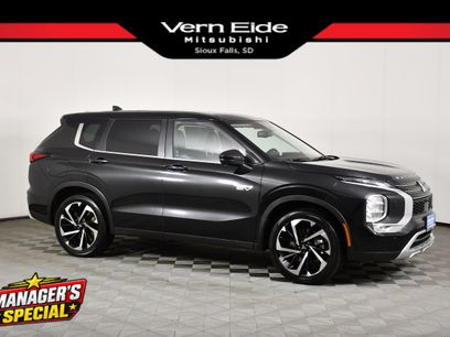 Used 2025 Mitsubishi Outlander SE