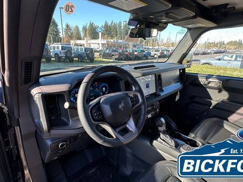 New 2025 Ford Bronco Badlands image 9